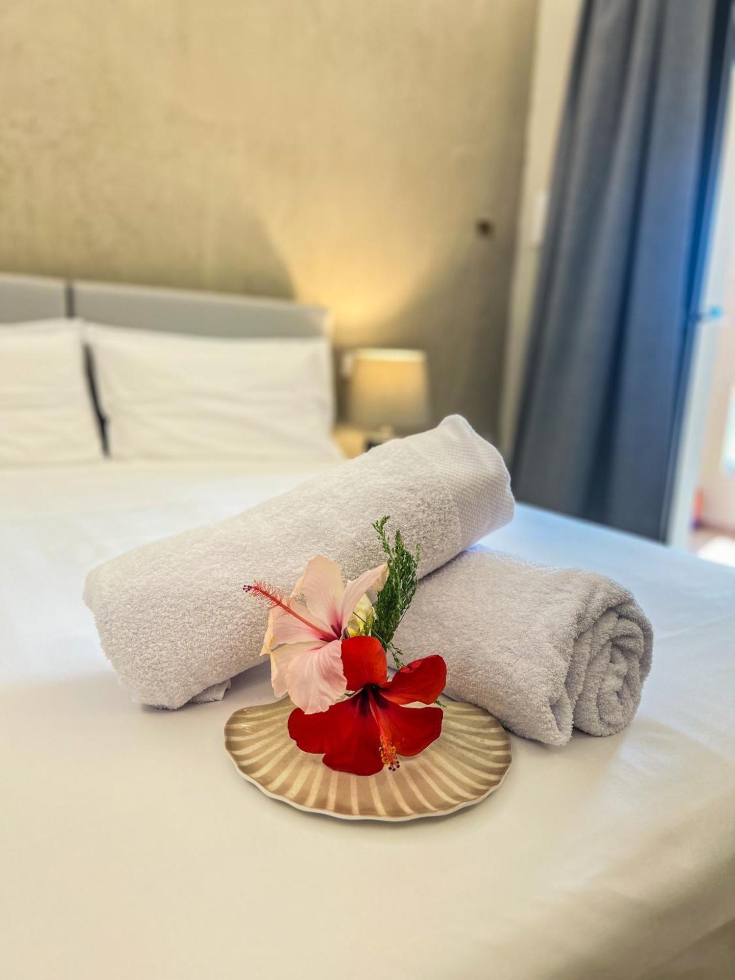 Maison Madeleine La Maddalena  Ngoại thất bức ảnh